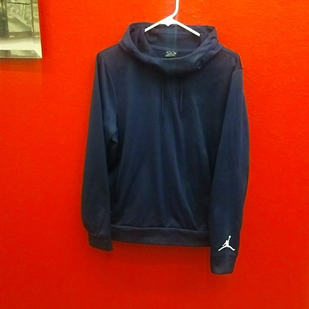Jordan therma-fit hoodie